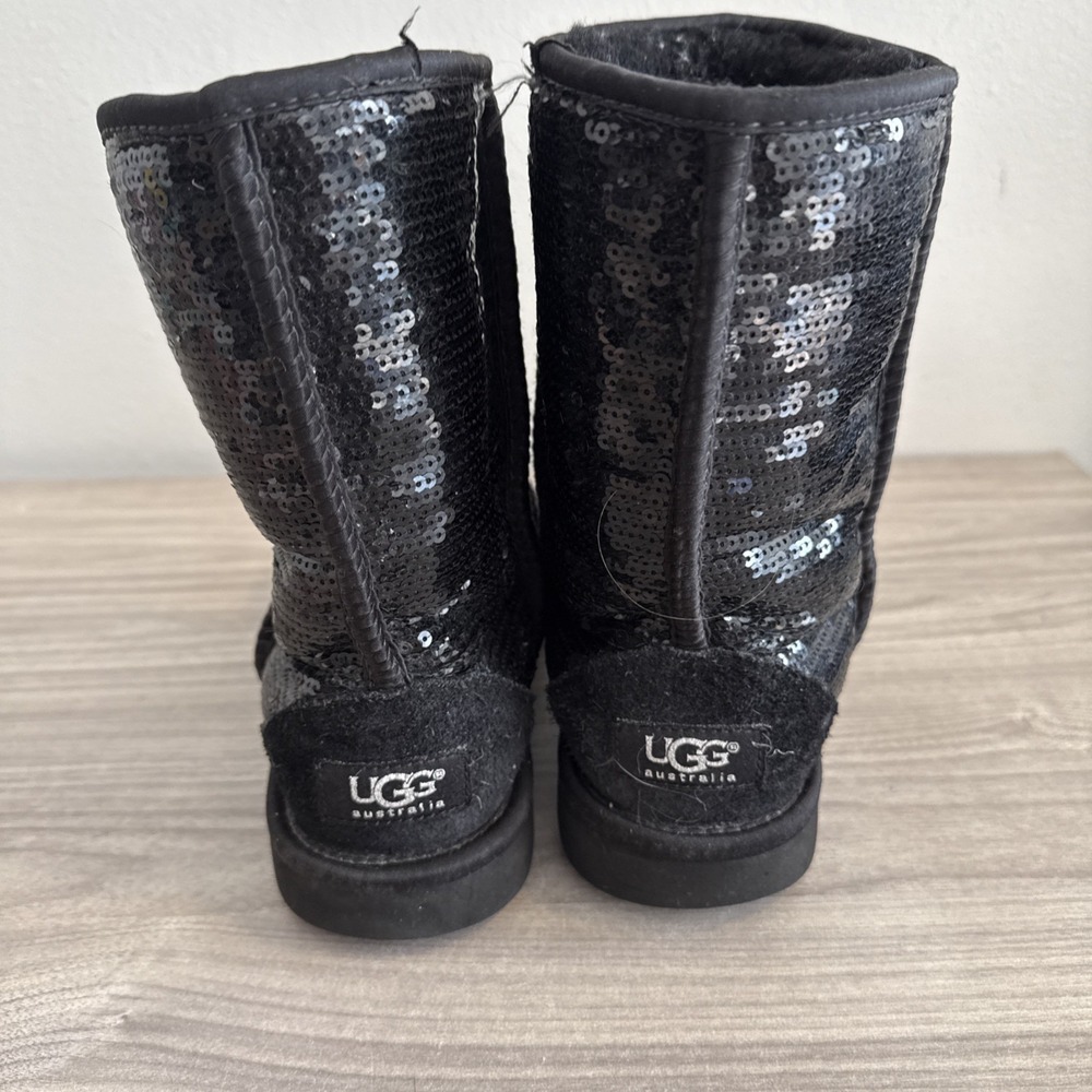 Ugg Classic Short Sparkles Sequins Black Boots Shearling S/N 3161  Size 7 - Picture 6 of 10